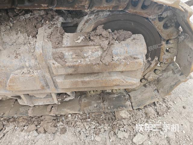 右导向轮(行走机构) 右导向轮(行走机构)