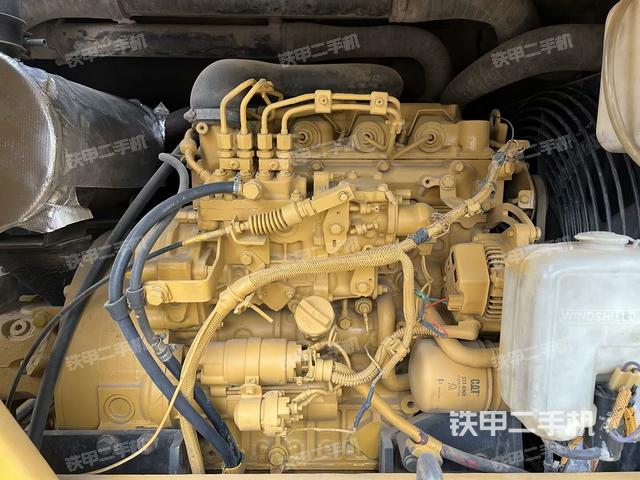 发动机整体俯视(整机外观) 发动机整体俯视(整机外观)