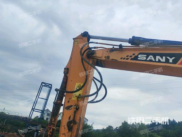 鏟斗右后整體（工作和回轉(zhuǎn)裝置）