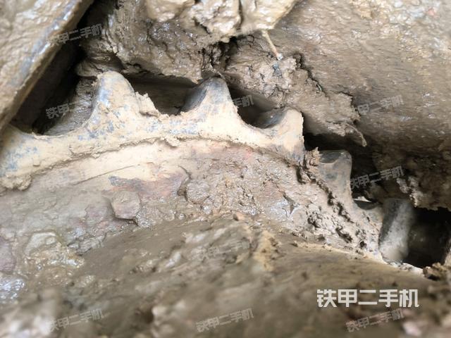 左侧行走马达盖板（行走机构）