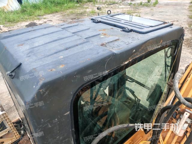 駕駛室頂部俯視（上車部件）