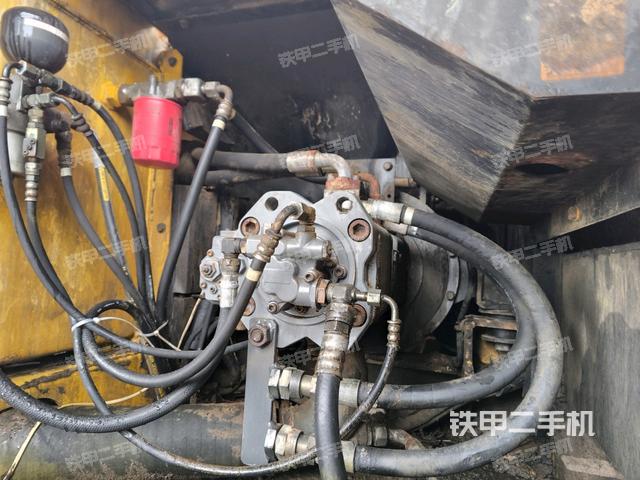 液压泵斜45 左（大件舱室）