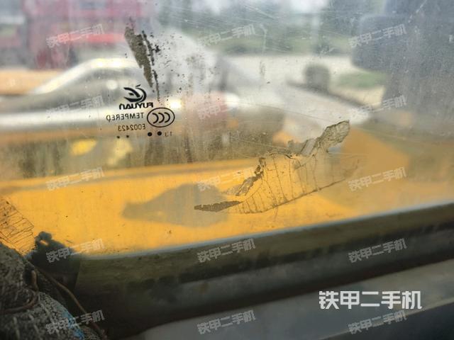 后窗玻璃角标(驾驶室部分) 后窗玻璃角标(驾驶室部分)