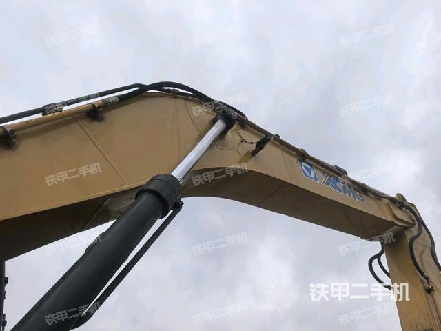 大臂整体 右侧(工作和回转装置) 大臂整体 右侧(工作和回转装置)