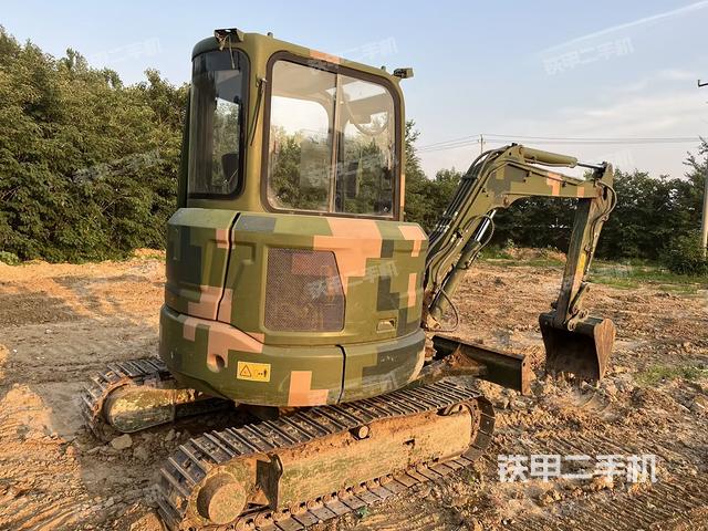 整机右后45°(整机外观) 整机右后45°(整机外观)