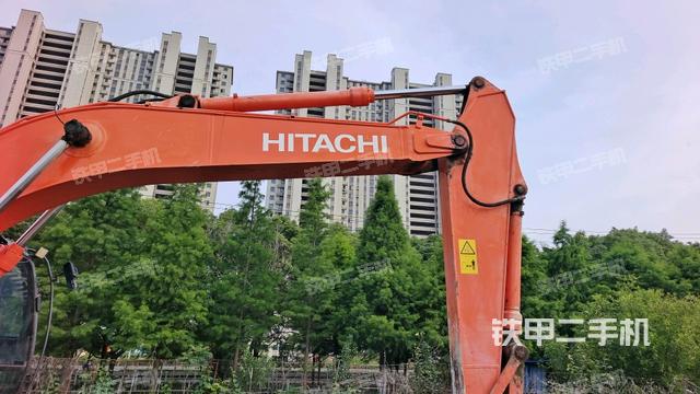 大臂整体 右侧（工作和回转装置）