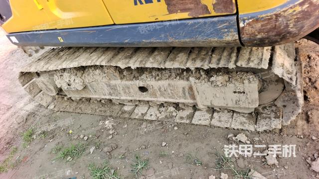 右侧履带整体 (行走机构) 右侧履带整体 (行走机构)