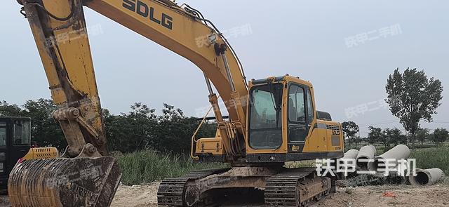 山東臨工E6225F挖掘機