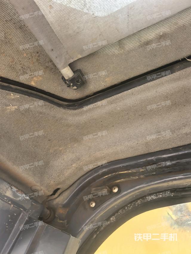 座椅后部(驾驶室部分) 座椅后部(驾驶室部分)