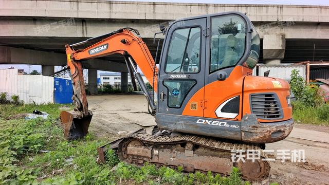 左后45(整机外观) 左后45(整机外观)