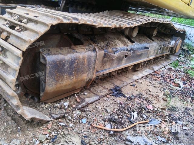 单侧履带整体(整机外观) 单侧履带整体(整机外观)