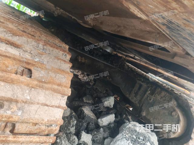 左侧行走马达盖板(行走机构) 左侧行走马达盖板(行走机构)