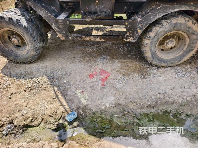 左侧履带整体 (行走机构) 左侧履带整体 (行走机构)