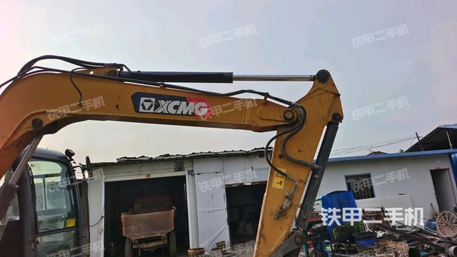 大臂整体 右侧(工作和回转装置) 大臂整体 右侧(工作和回转装置)