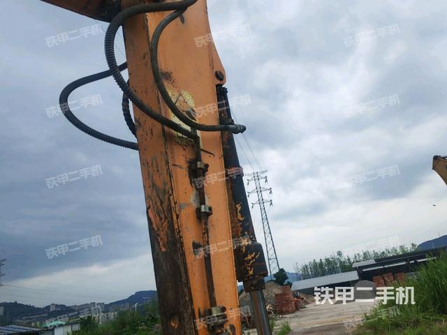 小臂整體左后（工作和回轉(zhuǎn)裝置）