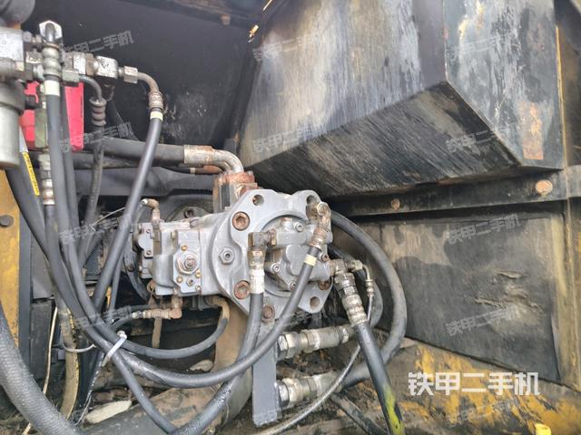 液压泵室（大件舱室）