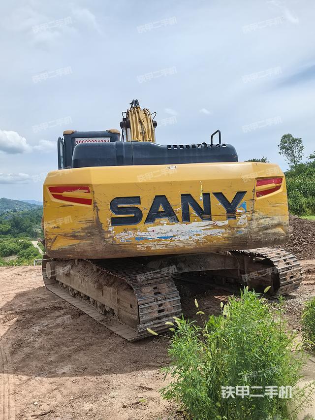 整机右后45°(整机外观) 整机右后45°(整机外观)