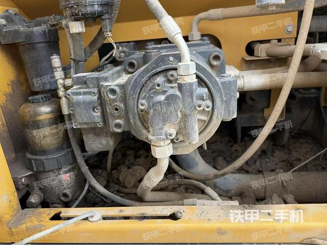 液壓泵斜45?左(大件艙室) 液壓泵斜45?左(大件艙室)