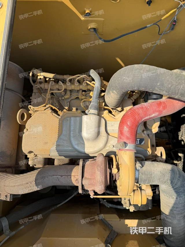 发动机整体俯视(整机外观) 发动机整体俯视(整机外观)