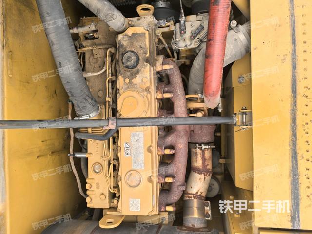 发动机整体俯视(整机外观) 发动机整体俯视(整机外观)