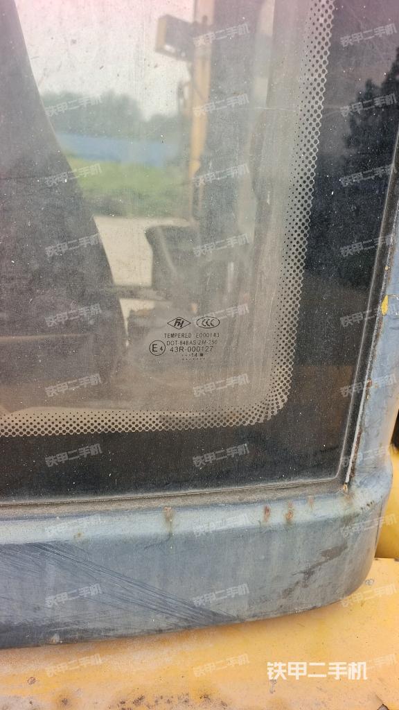 后窗玻璃角标(驾驶室部分) 后窗玻璃角标(驾驶室部分)