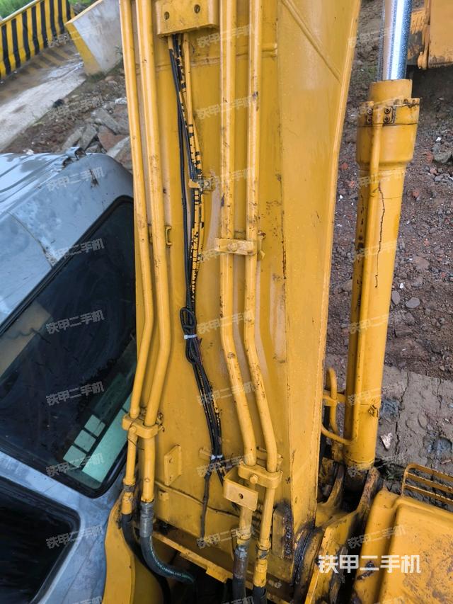 小臂整体左后（工作和回转装置）