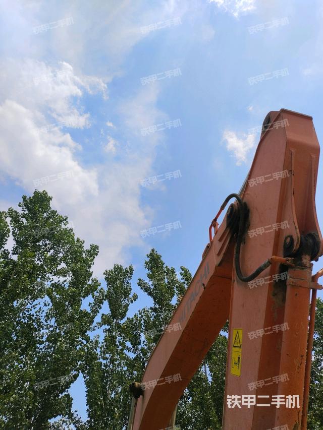 大臂整体 右侧(工作和回转装置) 大臂整体 右侧(工作和回转装置)