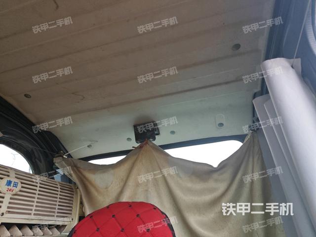 座椅后部(驾驶室部分) 座椅后部(驾驶室部分)