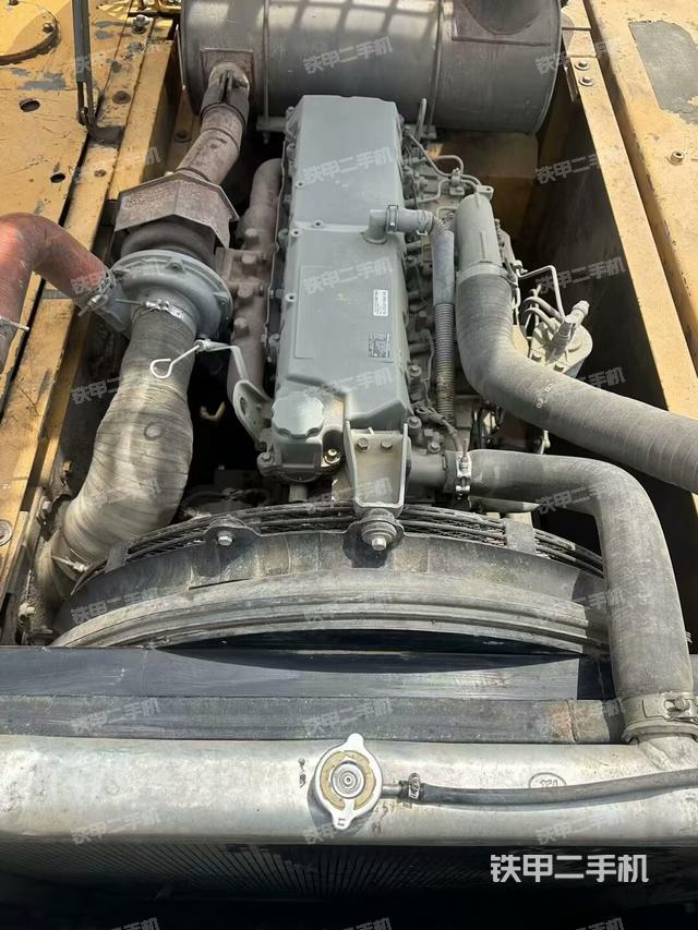 发动机整体俯视(整机外观) 发动机整体俯视(整机外观)