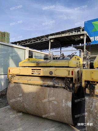 戴纳派克CC5200压路机实拍图片