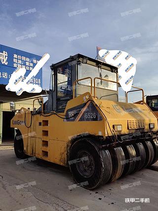 柳工CLG6526压路机实拍图片
