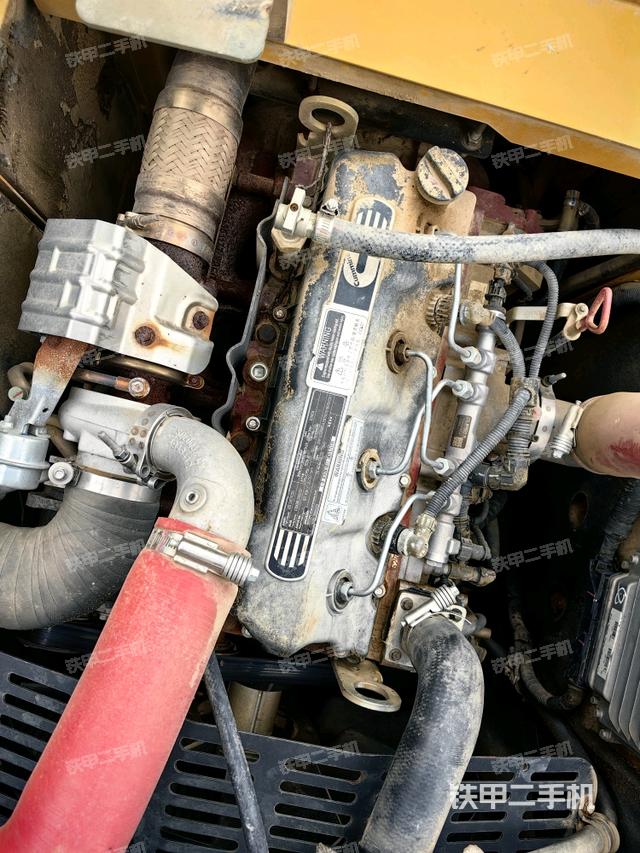 发动机室(上车部件) 发动机室(上车部件)