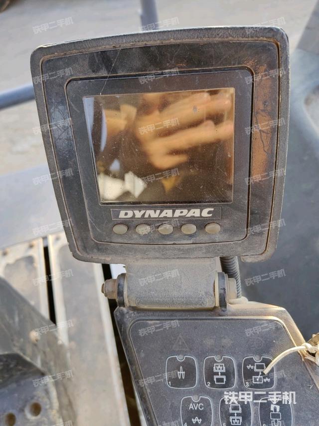 操作把手（压路机驾驶室）