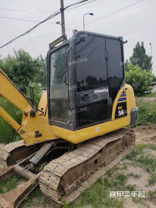 驾驶室整体(整机外观) 驾驶室整体(整机外观)