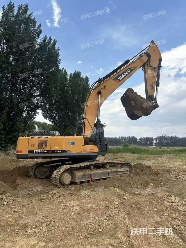 整机右后45°(整机外观) 整机右后45°(整机外观)