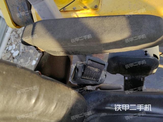 驾驶室外顶全景（压路机驾驶室）