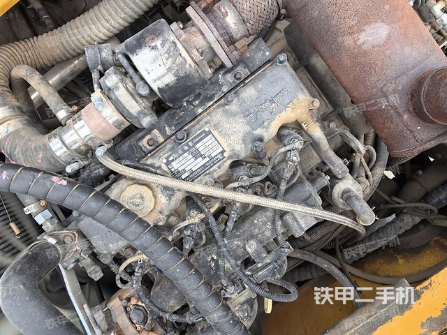 发动机室（上车部件）