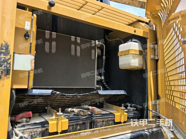 散热器正面(大件舱室) 散热器正面(大件舱室)