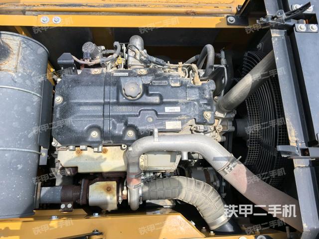 发动机室(上车部件) 发动机室(上车部件)