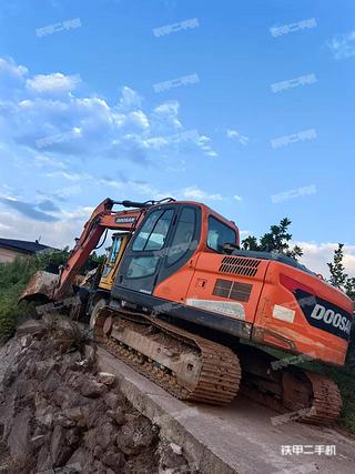 重庆斗山DX150LC-9C挖掘机实拍图片