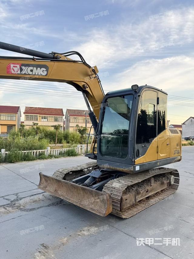 驾驶室整体（整机外观）