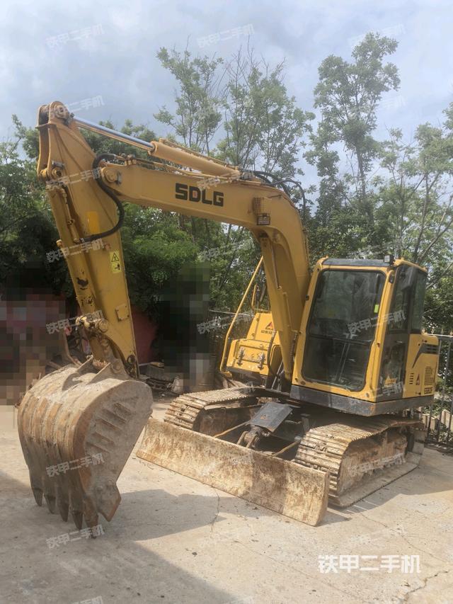 山東臨工E680F挖掘機