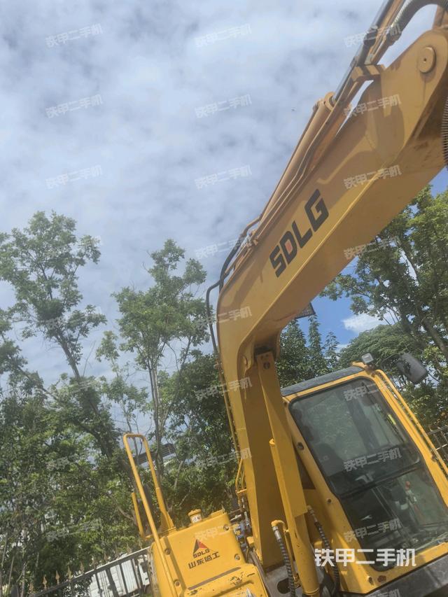 大臂整體?右側(cè)（工作和回轉(zhuǎn)裝置）