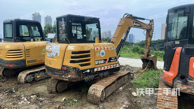 整机右后45°(整机外观) 整机右后45°(整机外观)