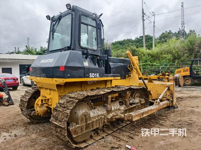 整机右后45°(设备外观及核心部件) 整机右后45°(设备外观及核心部件)