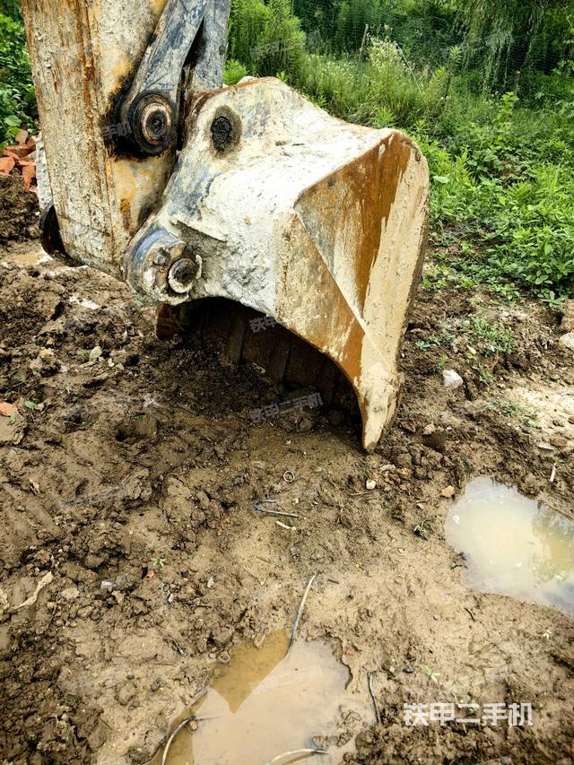 铲斗45度(工作和回转装置) 铲斗45度(工作和回转装置)