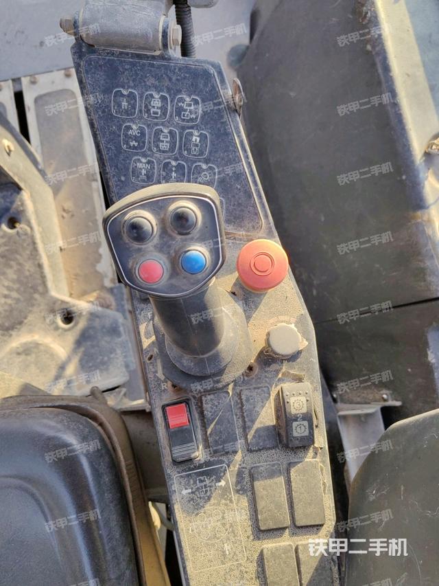 操作把手（压路机驾驶室）
