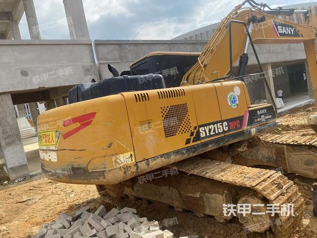 三一重工SY205C挖掘机的设备实拍-第2张实拍照片