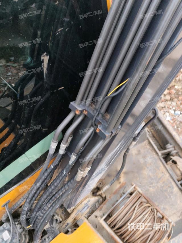 大臂背部俯视（工作和回转装置）