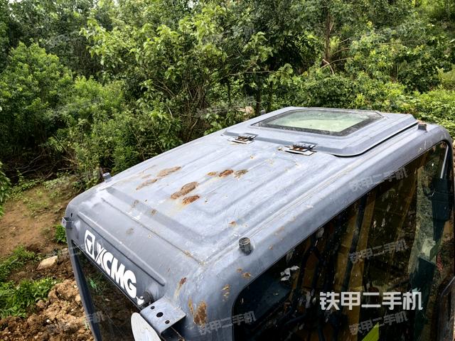 驾驶室顶部俯视(上车部件) 驾驶室顶部俯视(上车部件)